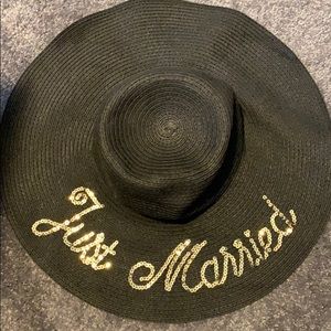 JUST MARRIED floppy hat
